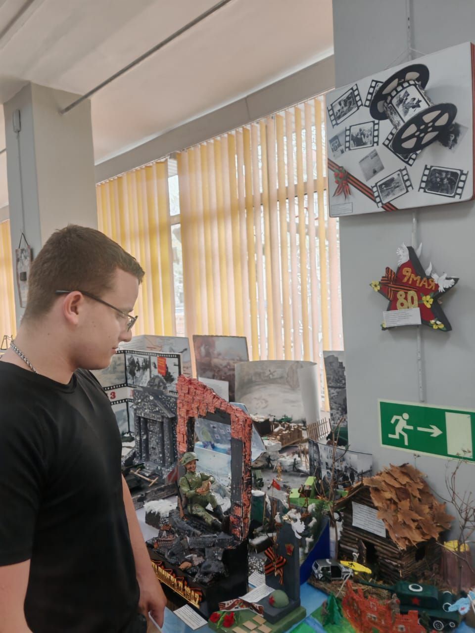 "Фронтовая хроника" — творчество, проникнутое памятью К 80-летию Победы в Великой Отечественной войне